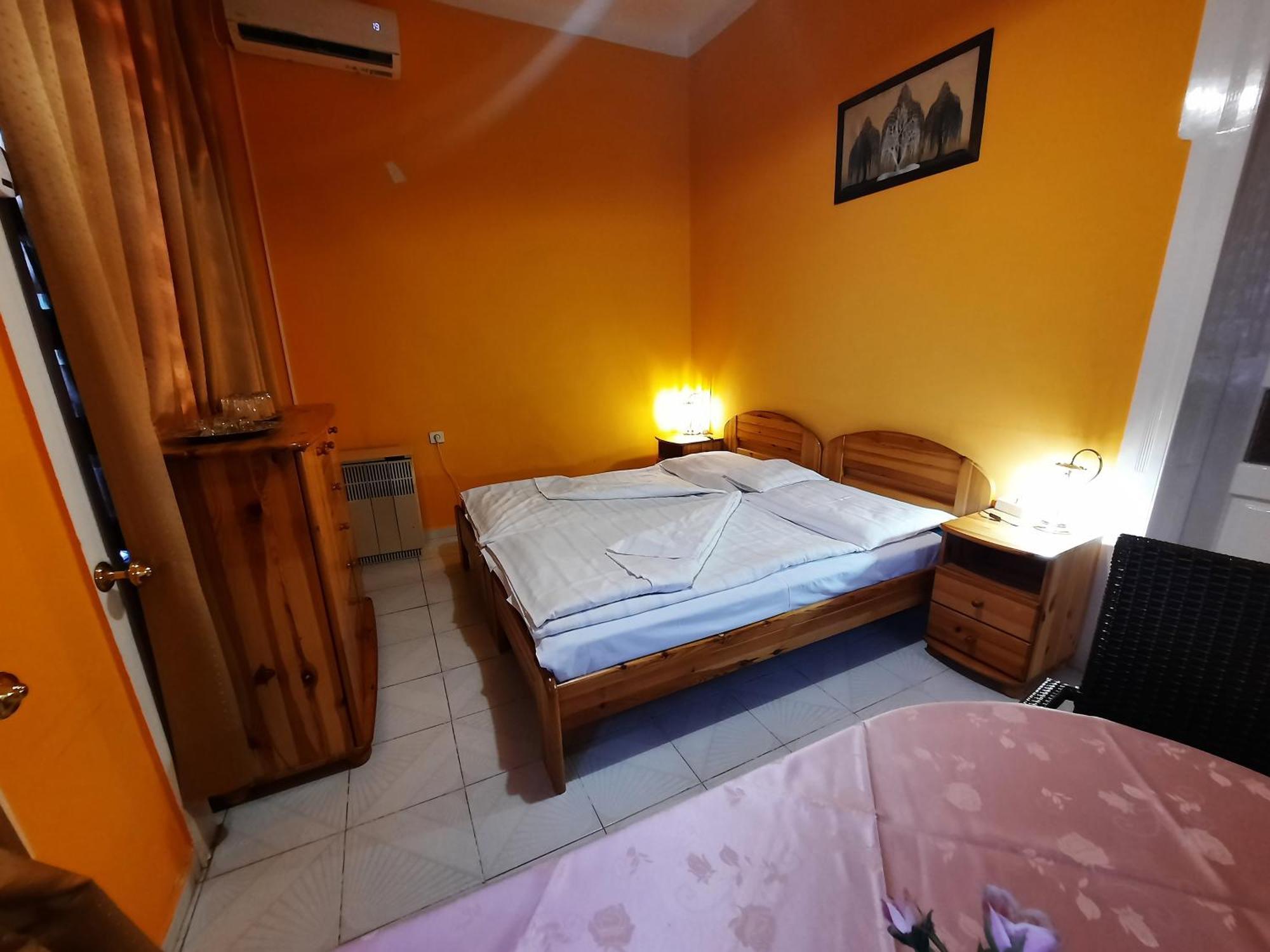 גיולה Gloria Apartman מראה חיצוני תמונה